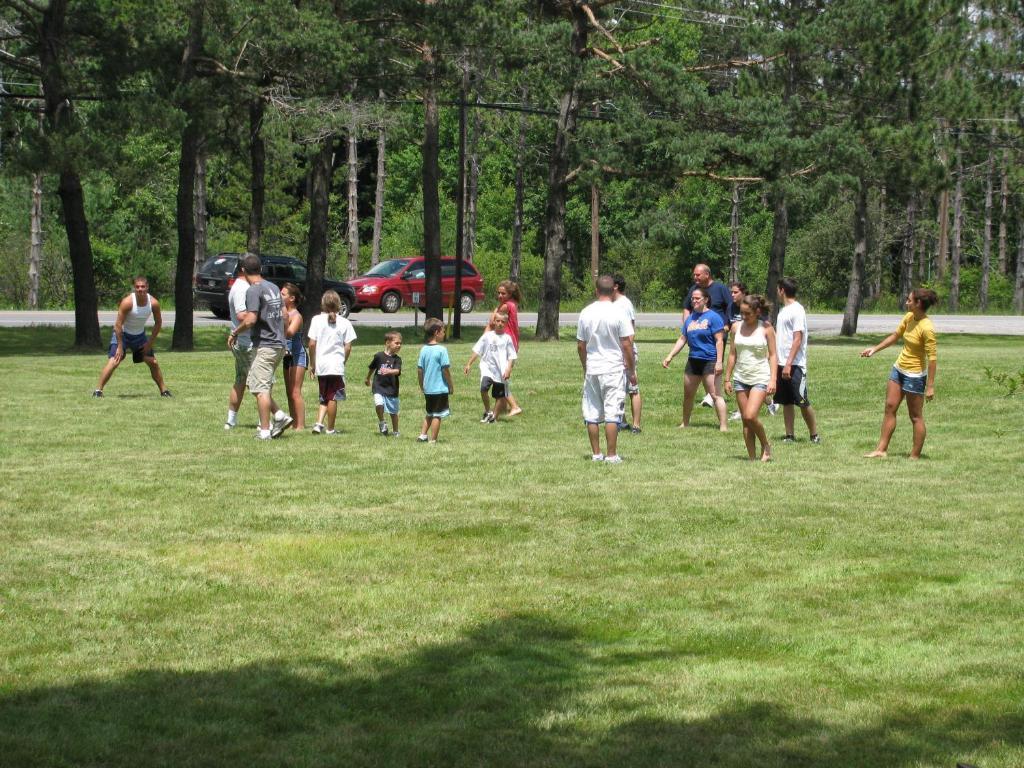 Sullivan Trail Inn & Suites Pocono Lake Esterno foto