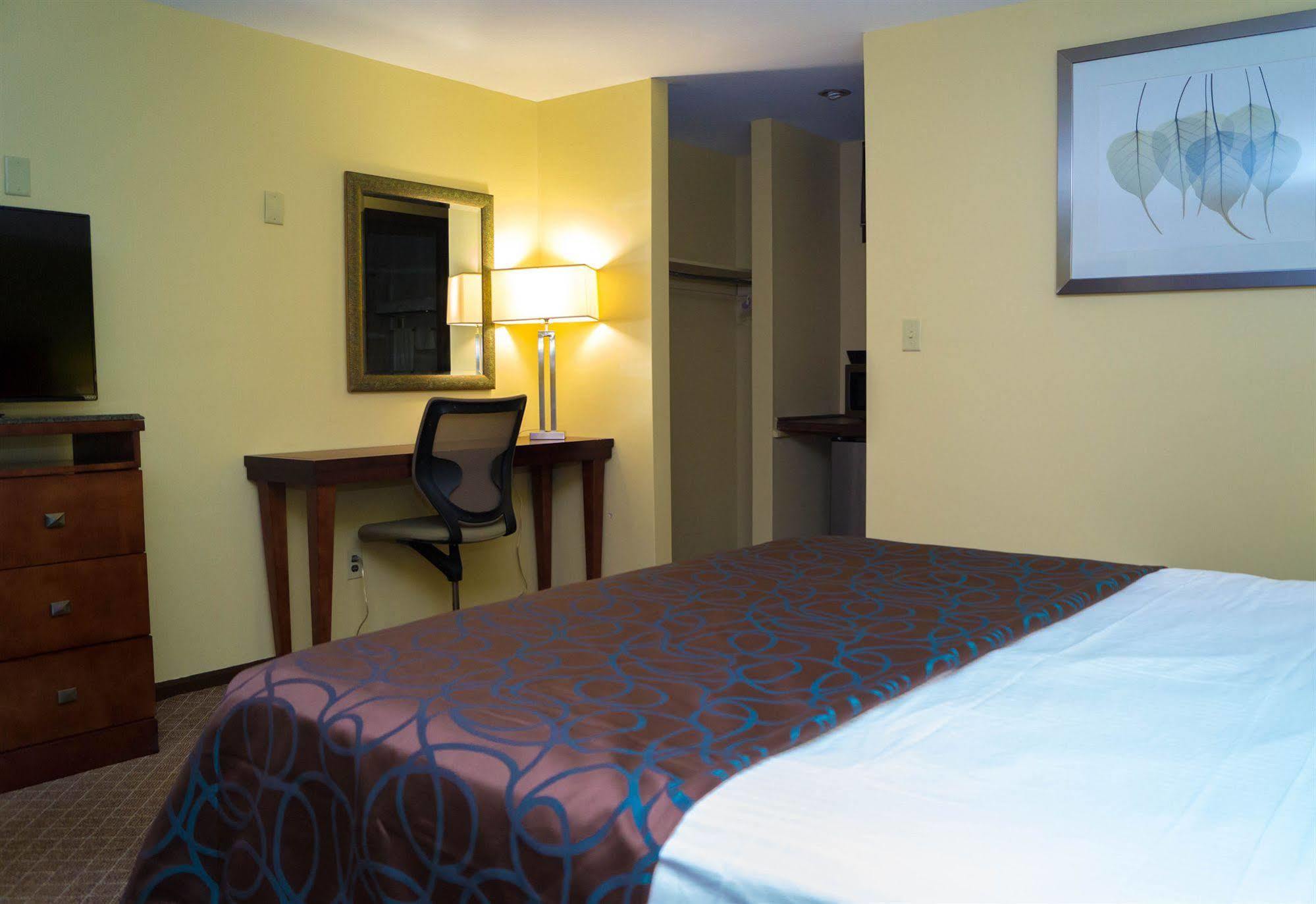 Sullivan Trail Inn & Suites Pocono Lake Esterno foto